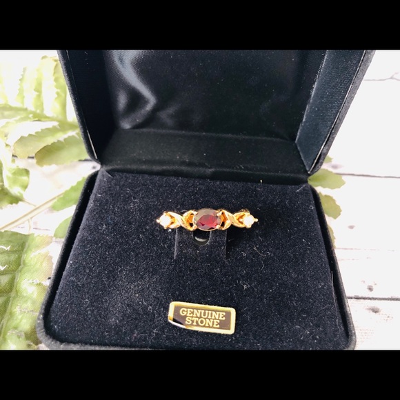 Garnet/C Z Kisses Bar Pin - Picture 2 of 8